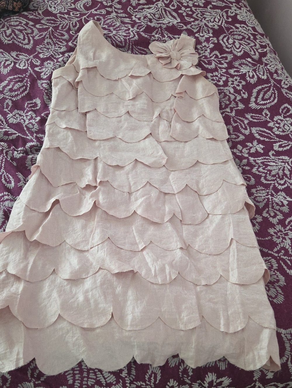 Sleeveless Light Pink Scalloped Layer Dress with Flower Accent